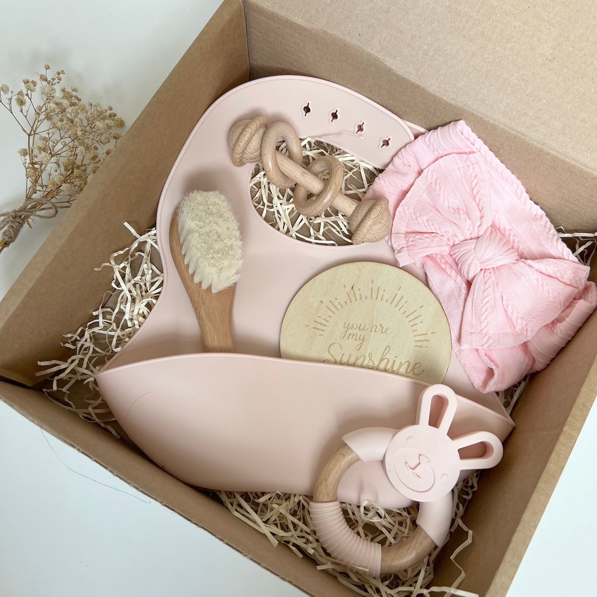 Newborn Baby Gift Set for Girls - Baby Shower Gifts, Baby Gift Box Set,  Baby Girl Gifts, Baby Welcome Box, Newborn Gift Set with Essential Baby  Items